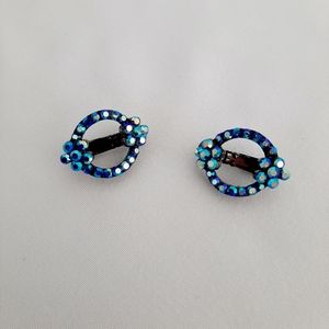 🎁**Free Gift w Purchase** Mini Hair Clips w/ Blue Gems